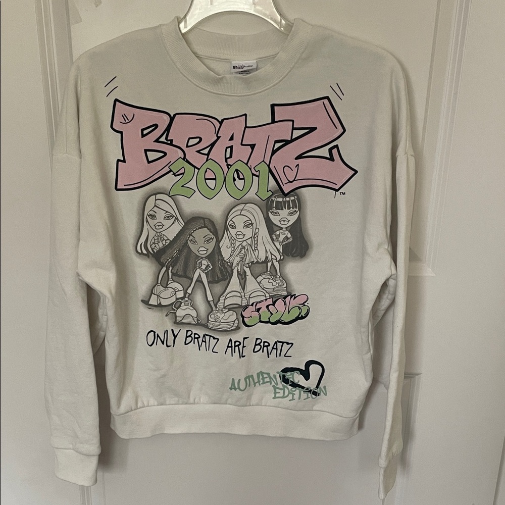 Bratz Legends Graffiti Sweatshirt Y2K Medium Nostalgia